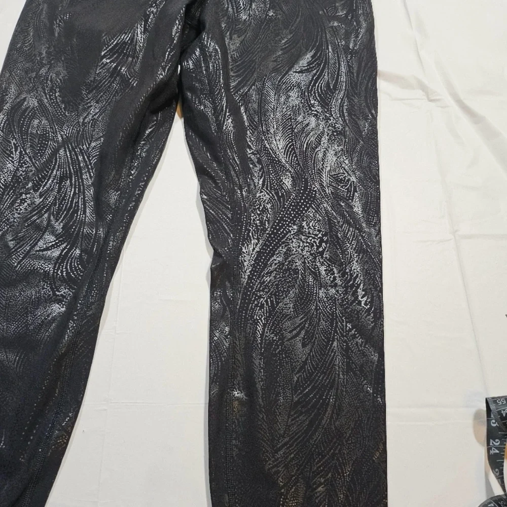 NWOT Lululemon Wunder Under High-Rise Tight 28" *Shine (Acclimatize Black Foil) - Picture 10 of 16